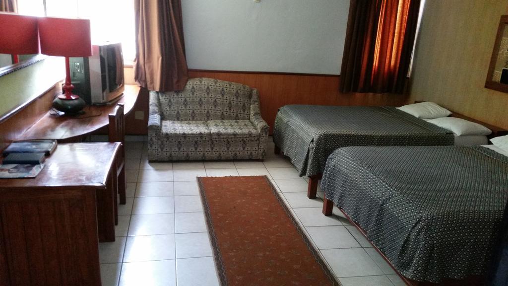 Saffana Hotel Douala Oda fotoğraf
